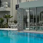 Aparthotel Argiri & 3*
