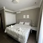 Aparthotel Argiri &
