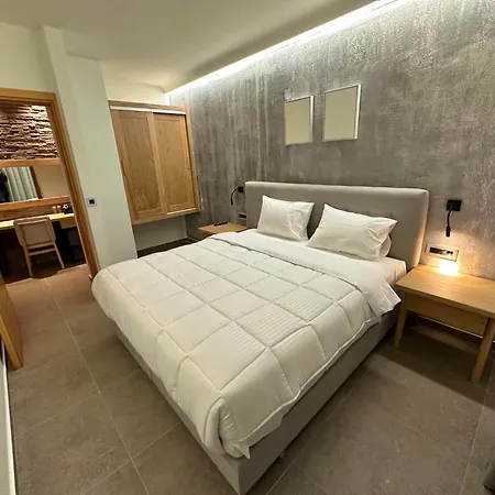 Argiri & Lejlighedshotel