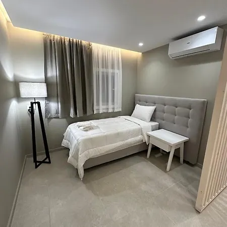 Argiri & Lejlighedshotel 3*