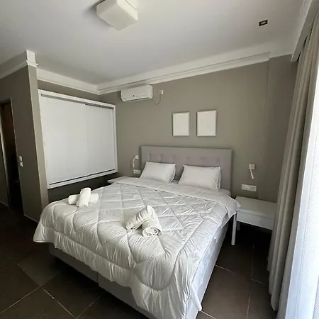 Lejlighedshotel Argiri &
