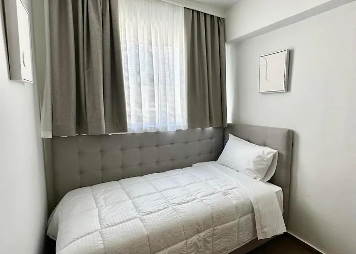 Argiri & מלון דירות 3*